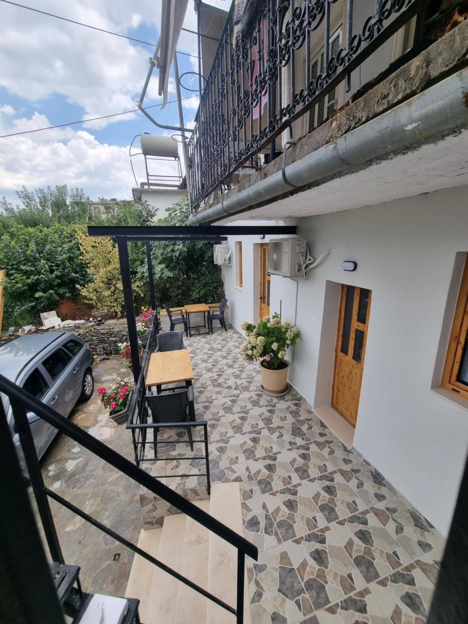 Bed and Breakfast Tony'S Terrace Gjirokastra Zewnętrze zdjęcie