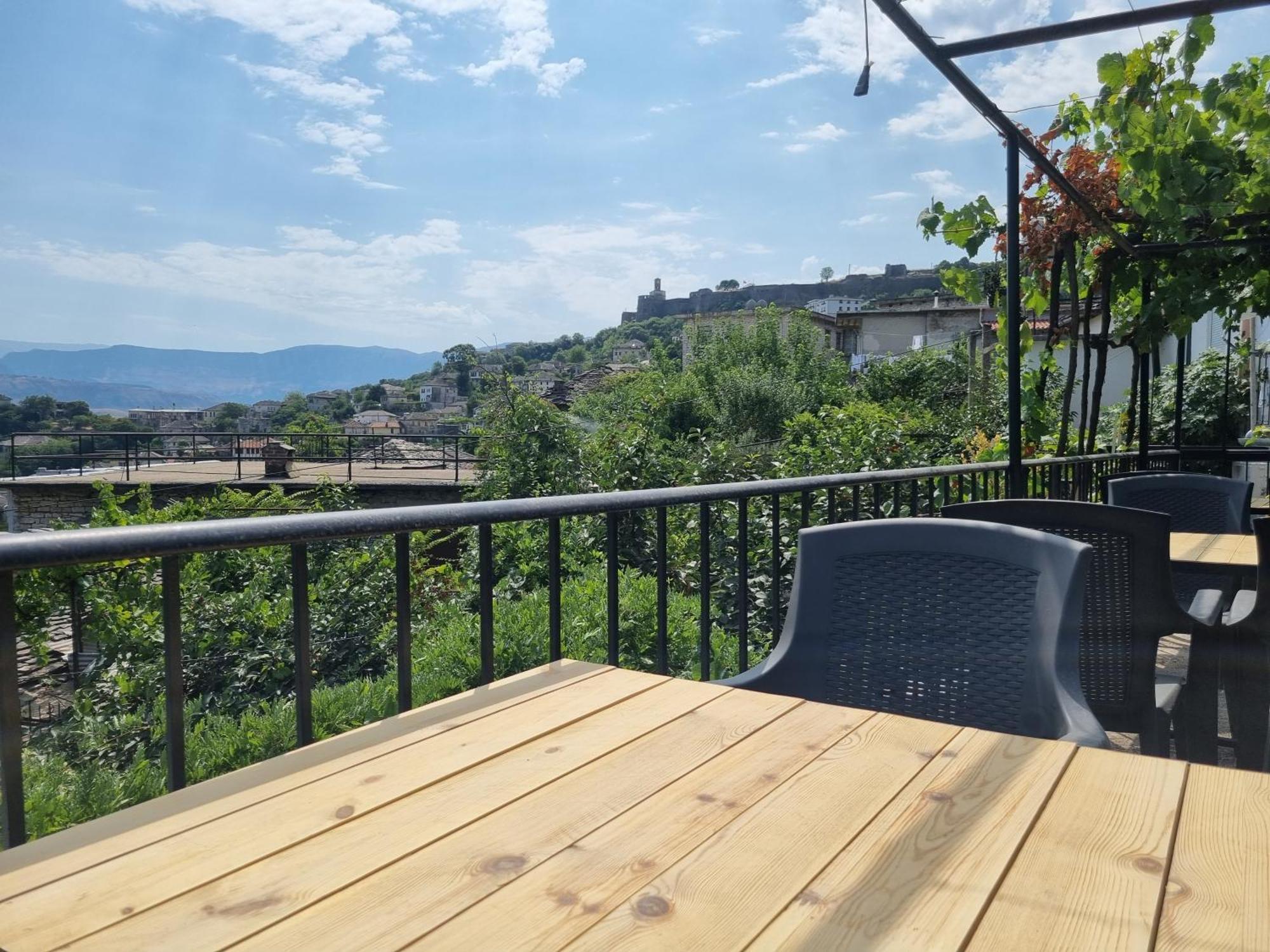 Bed and Breakfast Tony'S Terrace Gjirokastra Zewnętrze zdjęcie